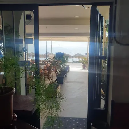 فندق Riviera Seaside By Estia