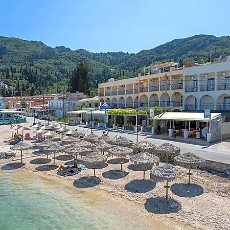 Riviera Seaside By Estia 酒店