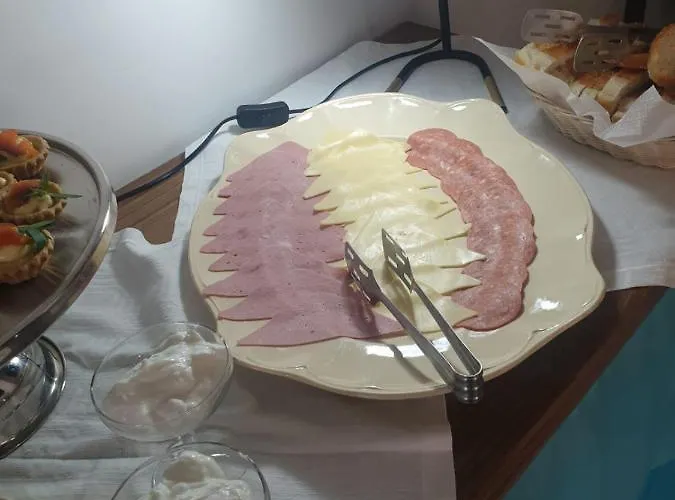 Riviera Seaside By Estia Hotel 3*