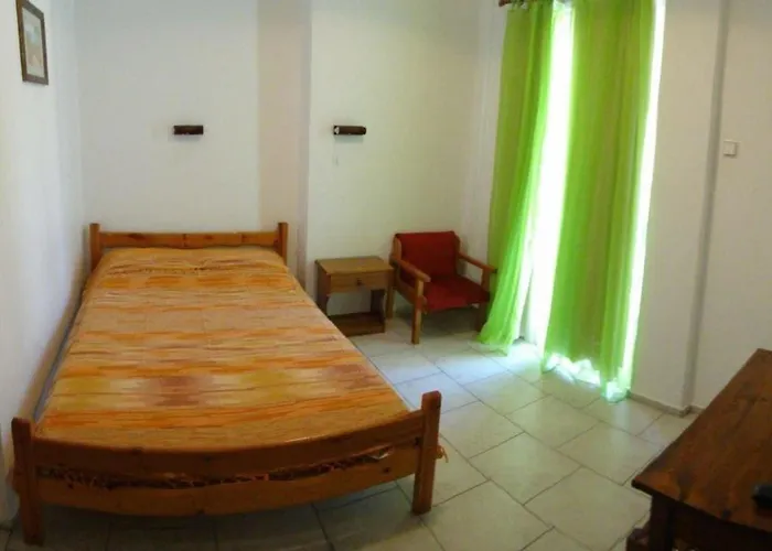 Riviera Seaside By Estia Hotel 3*