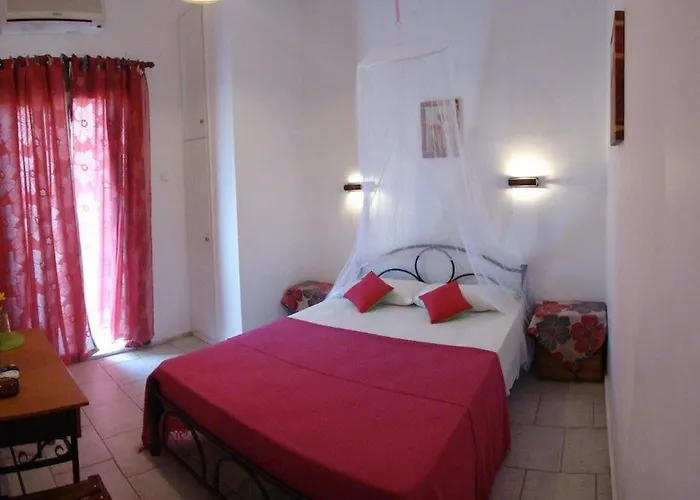 Hotel Riviera Seaside By Estia 3*