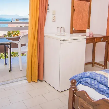 Riviera Seaside By Estia Hotel