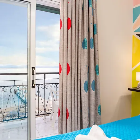 Riviera Seaside By Estia Hotel