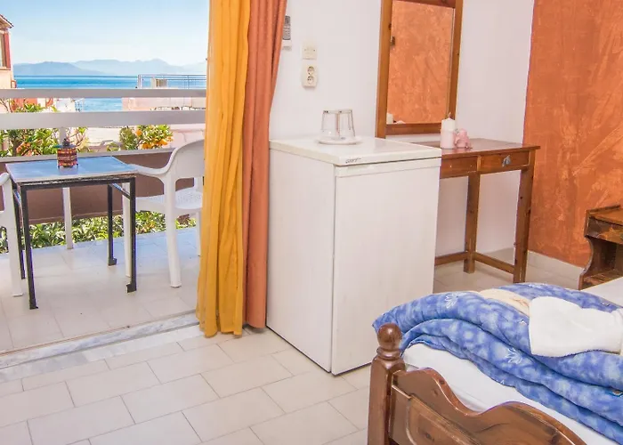 Riviera Seaside By Estia Hotell